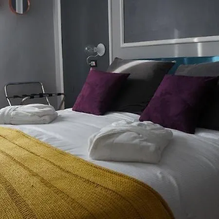 Magnolia Hotel